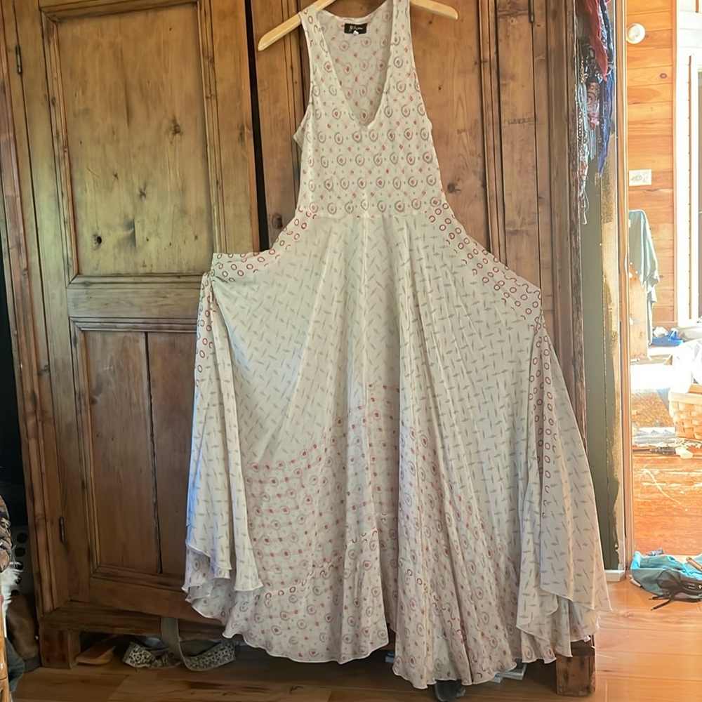Johnny was byia dress size small